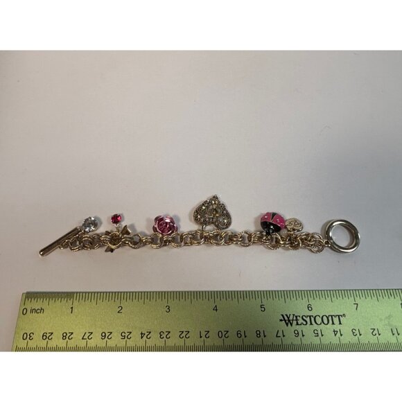 BETSEY JOHNSON Gold Tone Charm Bracelet Lady Bug Hearts Flower Signed - Picture 6 of 6